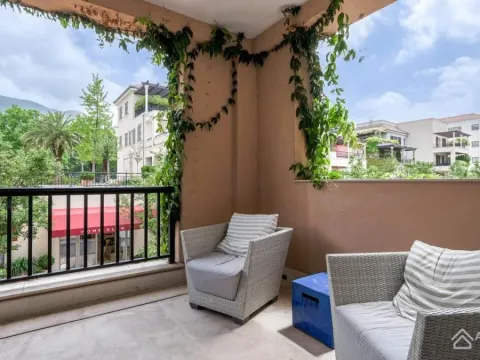 Prodaja, jednosoban stan, 68m², Porto Montenegro, Tivat - image 10