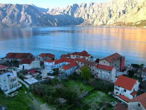 Sale, land lot, 640m², Prčanj, Kotor