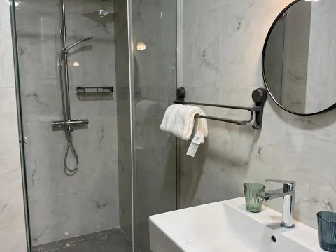 Rent, one bedroom apartment, 47m², Rozino, Budva - image 2