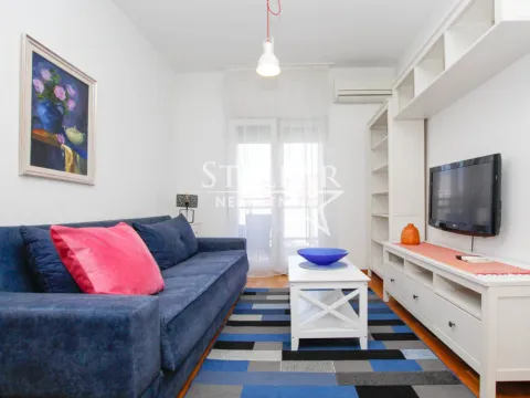 Rent, one bedroom apartment, 45m², City Kvart, Podgorica - image 1