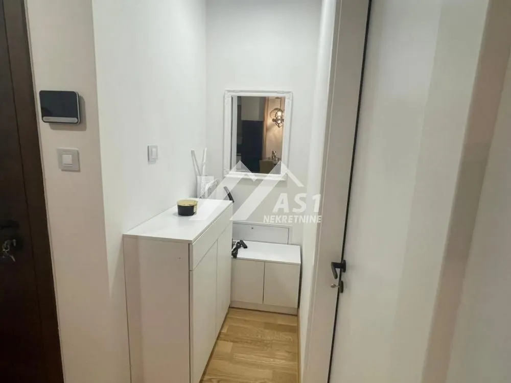 Izdavanje, dvosoban stan, 42m², Nova Detelinara, Novi Sad Sve Podlokacije