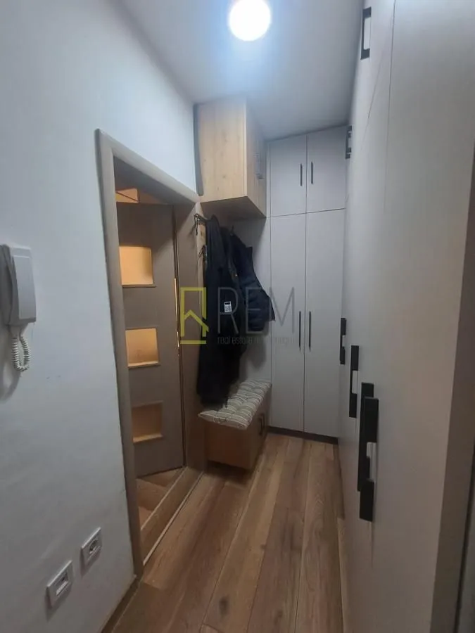 Prodaja, jednosoban stan, 45m², Stari Aerodrom, Podgorica