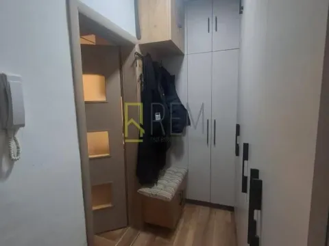 Prodaja, jednosoban stan, 45m², Stari Aerodrom, Podgorica - image 7