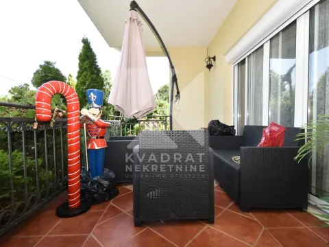 Izdavanje, kuća, 250m², Donja Gorica, Podgorica - image 25