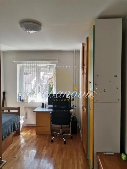 Prodaja, trosoban stan, 87m², Telep južni, Novi Sad Sve Podlokacije
