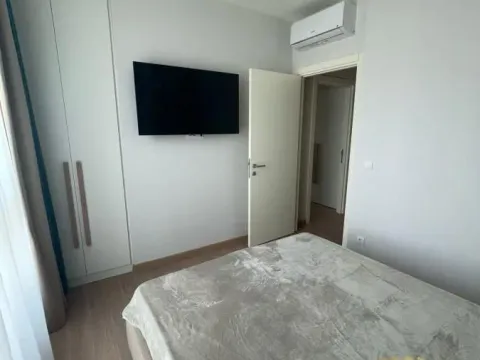 Izdavanje, trosoban stan, 83m², Savski Venac, Beograd - image 12