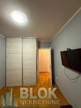 Rent, two bedroom apartment, 65m², City Kej, Podgorica - image 11