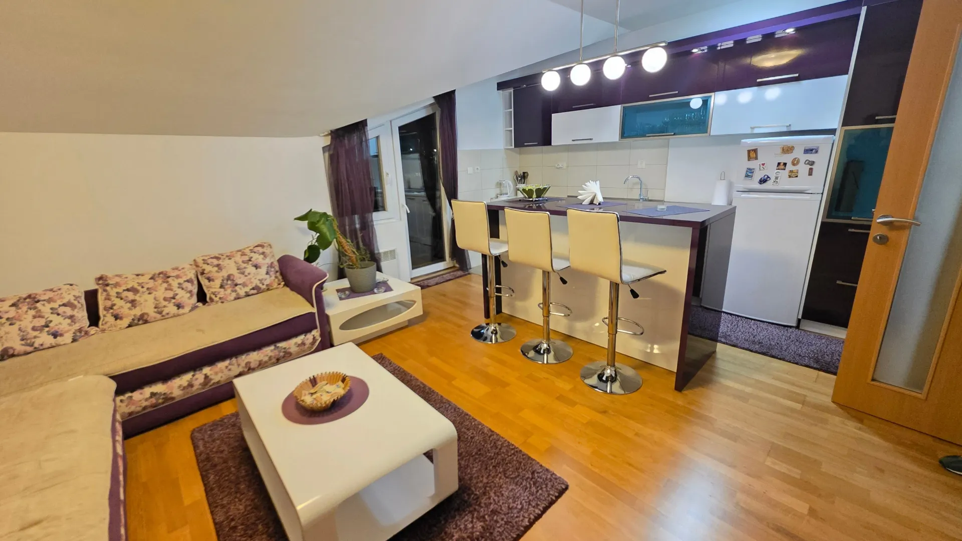 Izdavanje, jednosoban stan, 47m², Momišići, Podgorica