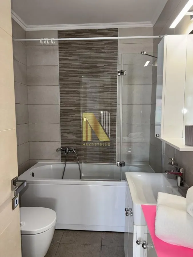 Izdavanje, dvosoban stan, 53m², Grbavica, Novi Sad Sve Podlokacije