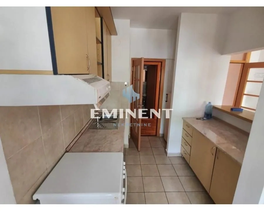 Izdavanje, trosoban stan, 75m², Novi Beograd Blok 29, Novi Beograd Sve Podlokacije