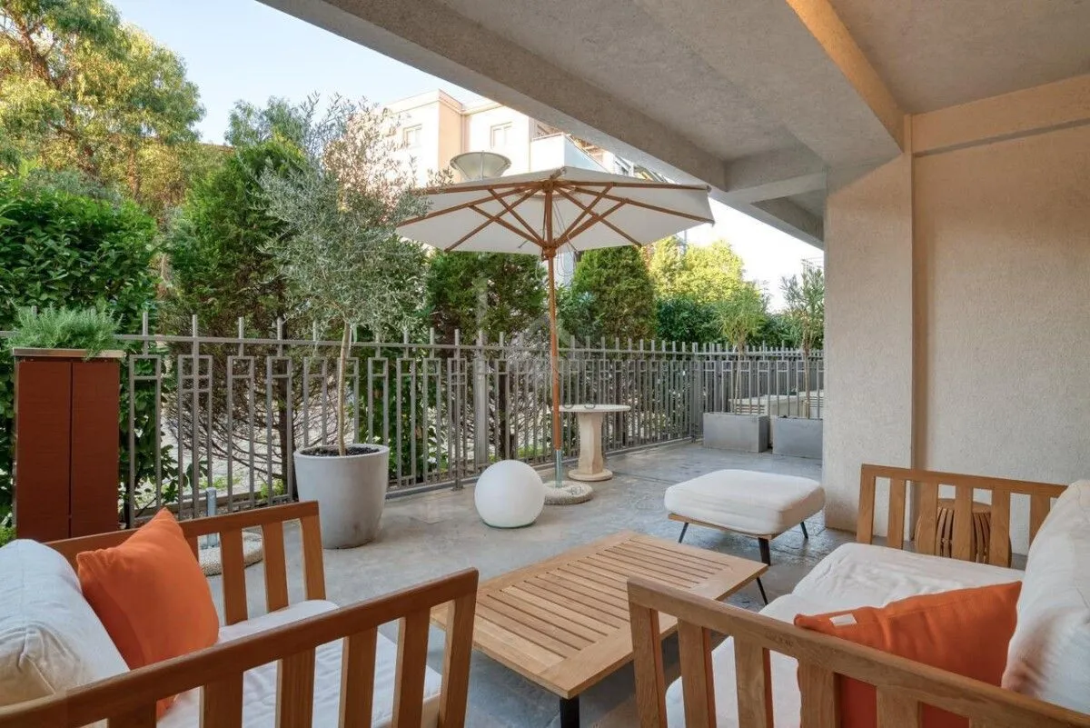 Prodaja, dvosoban stan, 90m², Gorica C, Podgorica