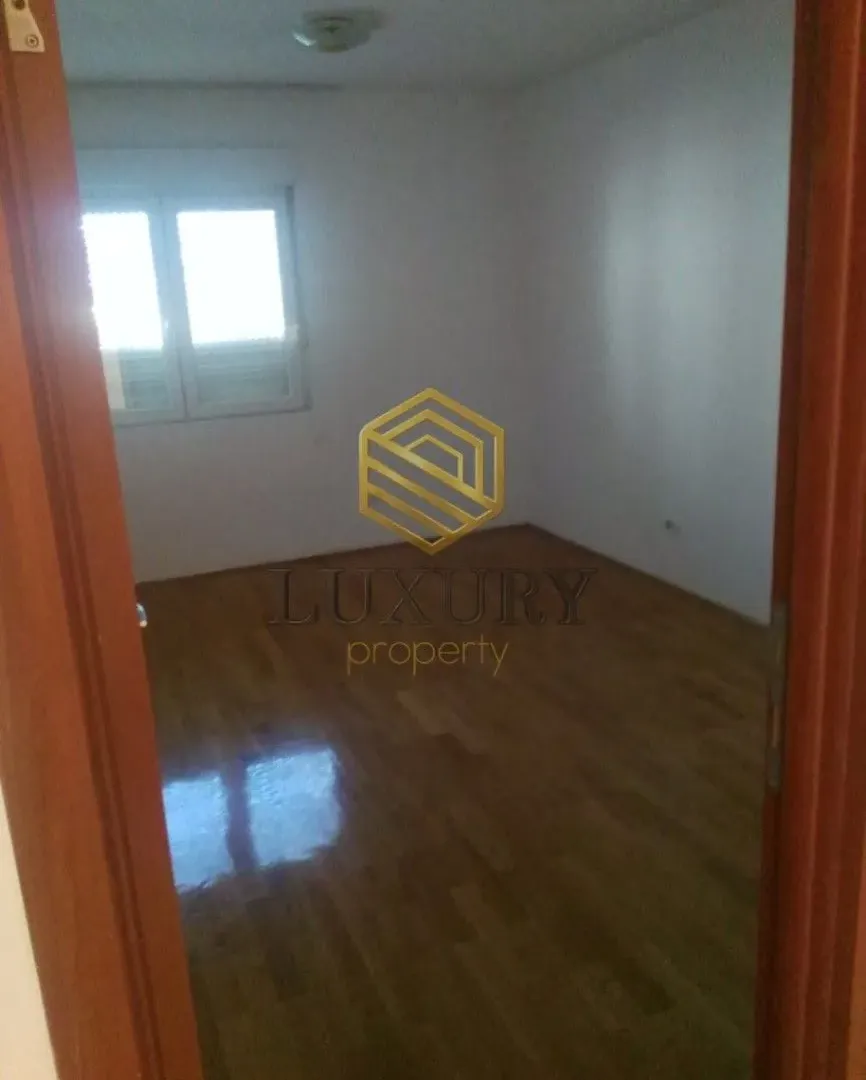 Prodaja, jednosoban stan, 45m², Stari Aerodrom, Podgorica
