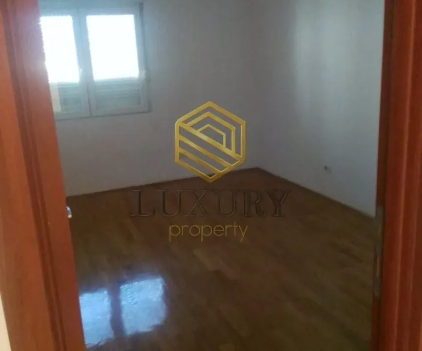 Prodaja, jednosoban stan, 45m², Stari Aerodrom, Podgorica