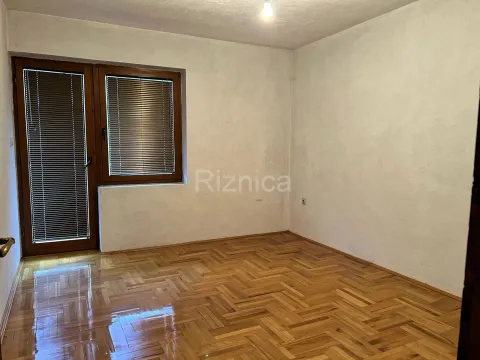 Sale, house, 306m², Niš, Srbija - image 7