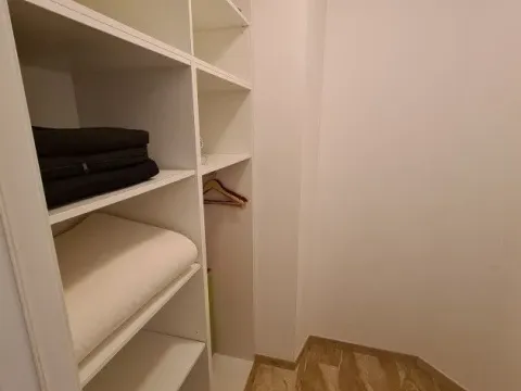 Izdavanje, jednosoban stan, 77m², Budva, Crna Gora - image 9
