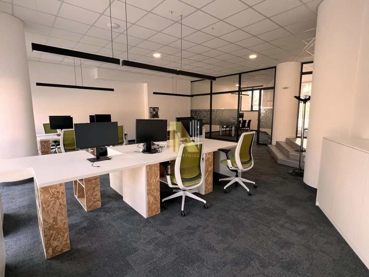 Rent, office space, 452m², Bulevar Oslobodjenja, Novi Sad Sve Podlokacije
