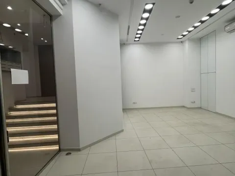 Izdavanje, poslovni prostor, 33m², Stari Grad, Beograd - image 4