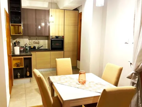 Rent, apartment, 53m², Centar, Podgorica - image 2