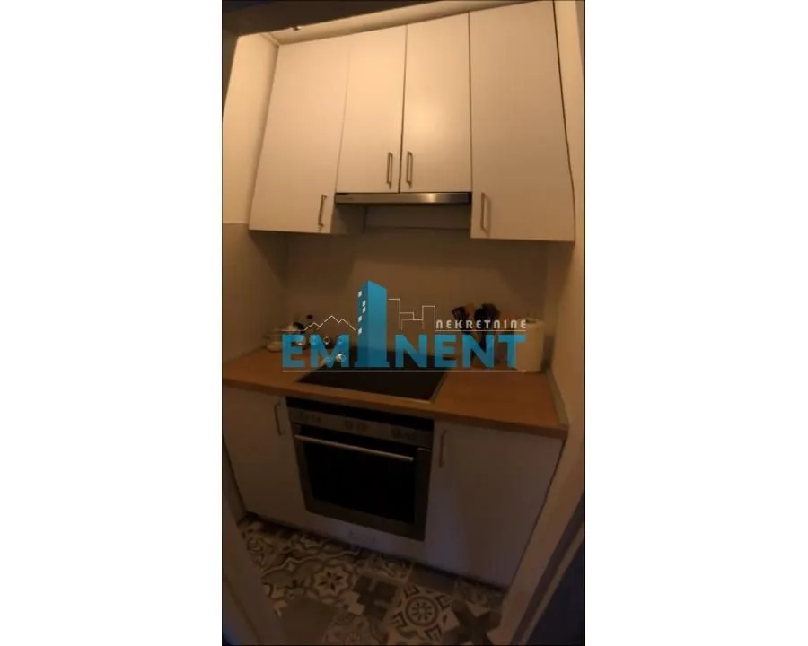 Rent, four bedroom apartment, 76m², Profesorska Kolonija, Palilula Sve Podlokacije
