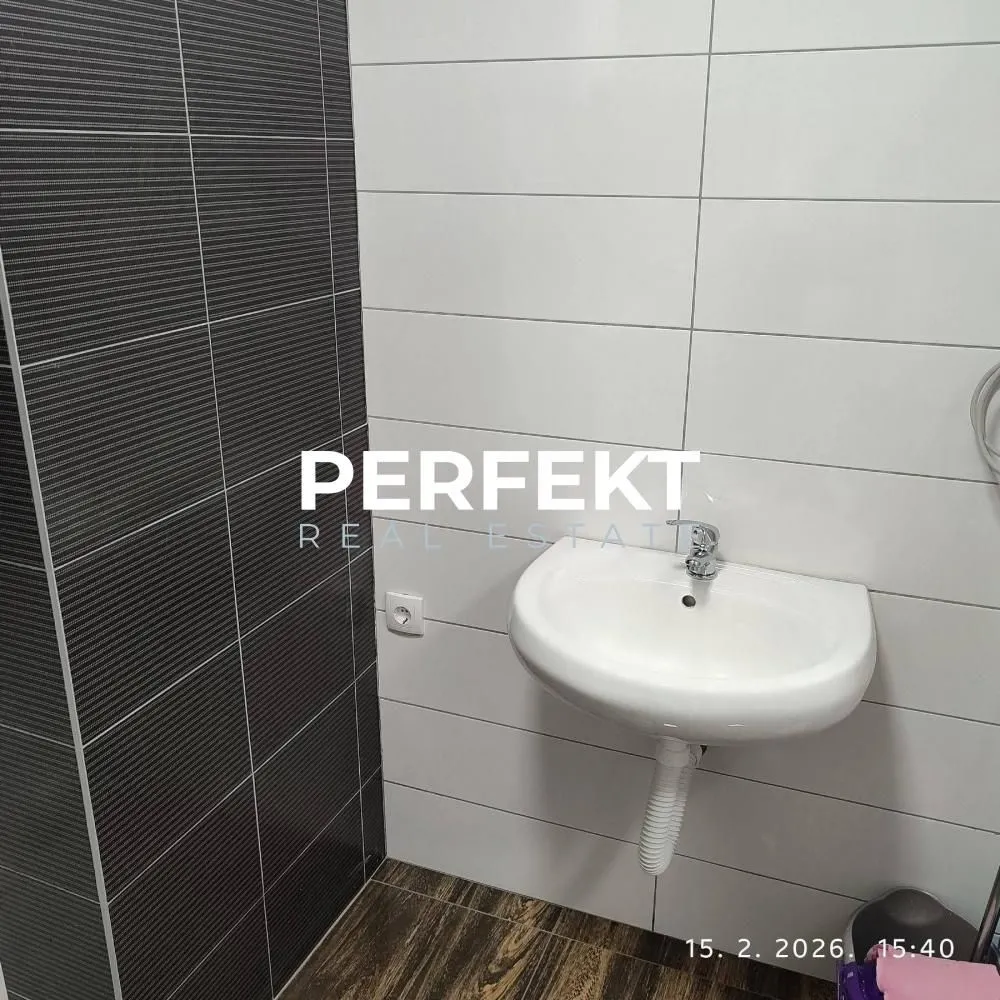 Izdavanje, dvosoban stan, 60m², Pančevo, Srbija