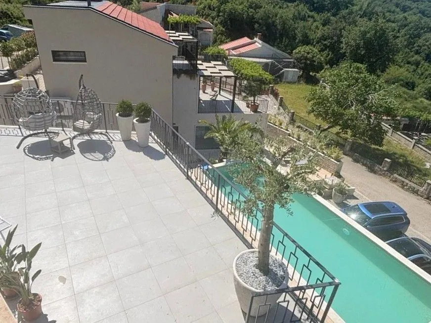 Sale, house, 300m², Kuljače, Budva