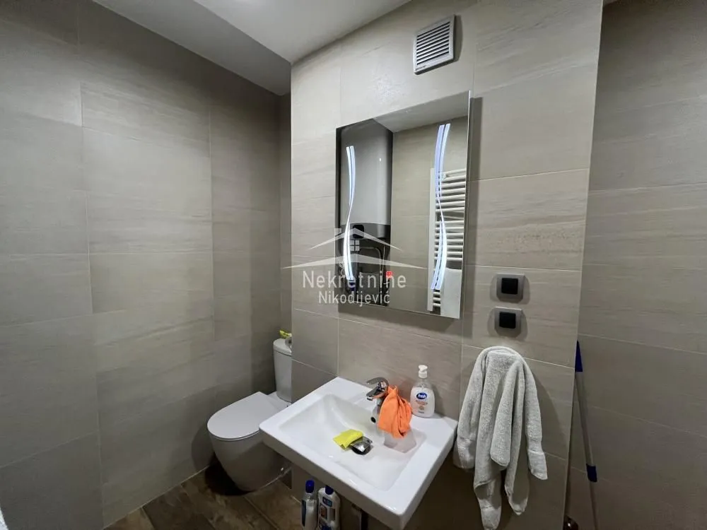 Izdavanje, stan, 154m², Filmski Grad, Beograd