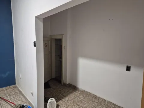 Izdavanje, poslovni prostor, 50m², Petrovaradin, Novi Sad - image 7