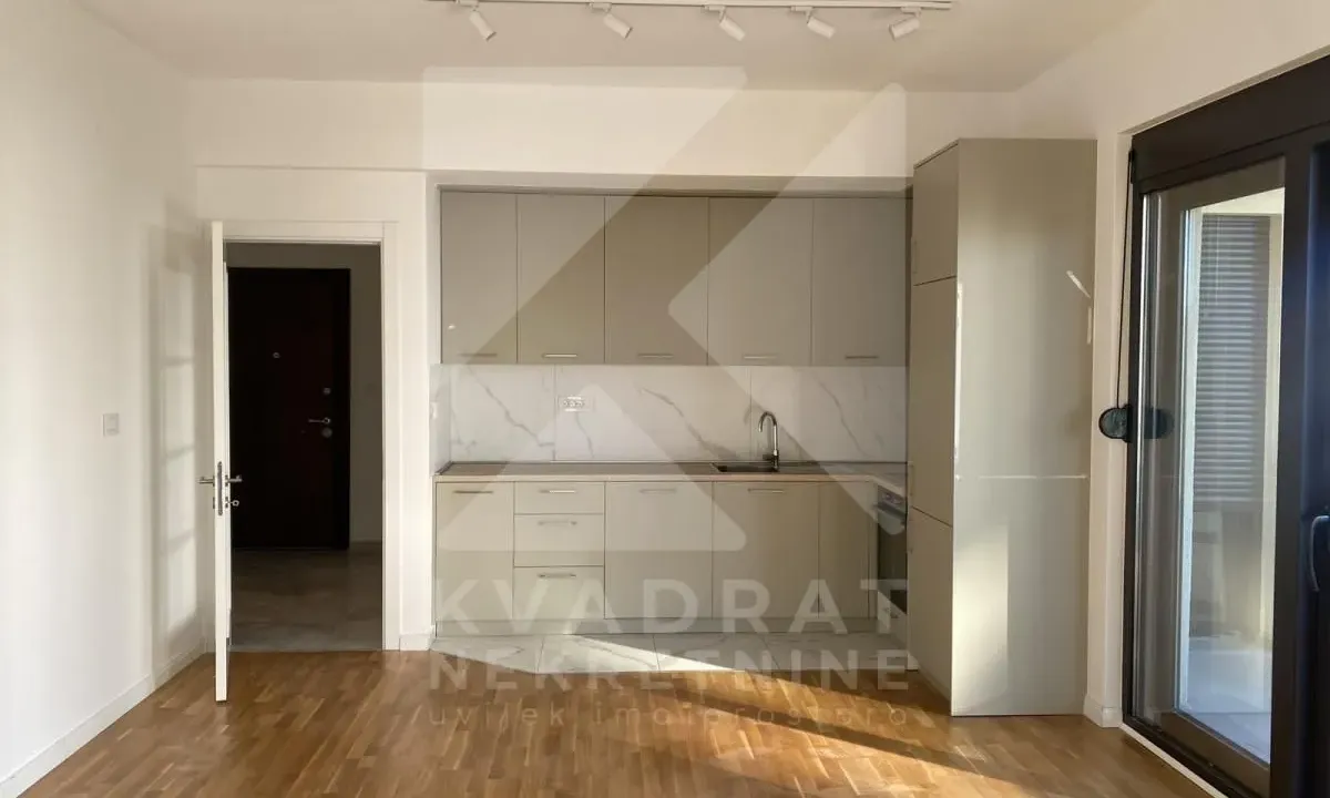 Rent, office space, 75m², Stara Varoš, Podgorica