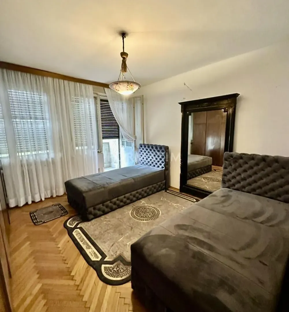 Izdavanje, dvosoban stan, 64m², Vračar Sve Podlokacije, Beograd