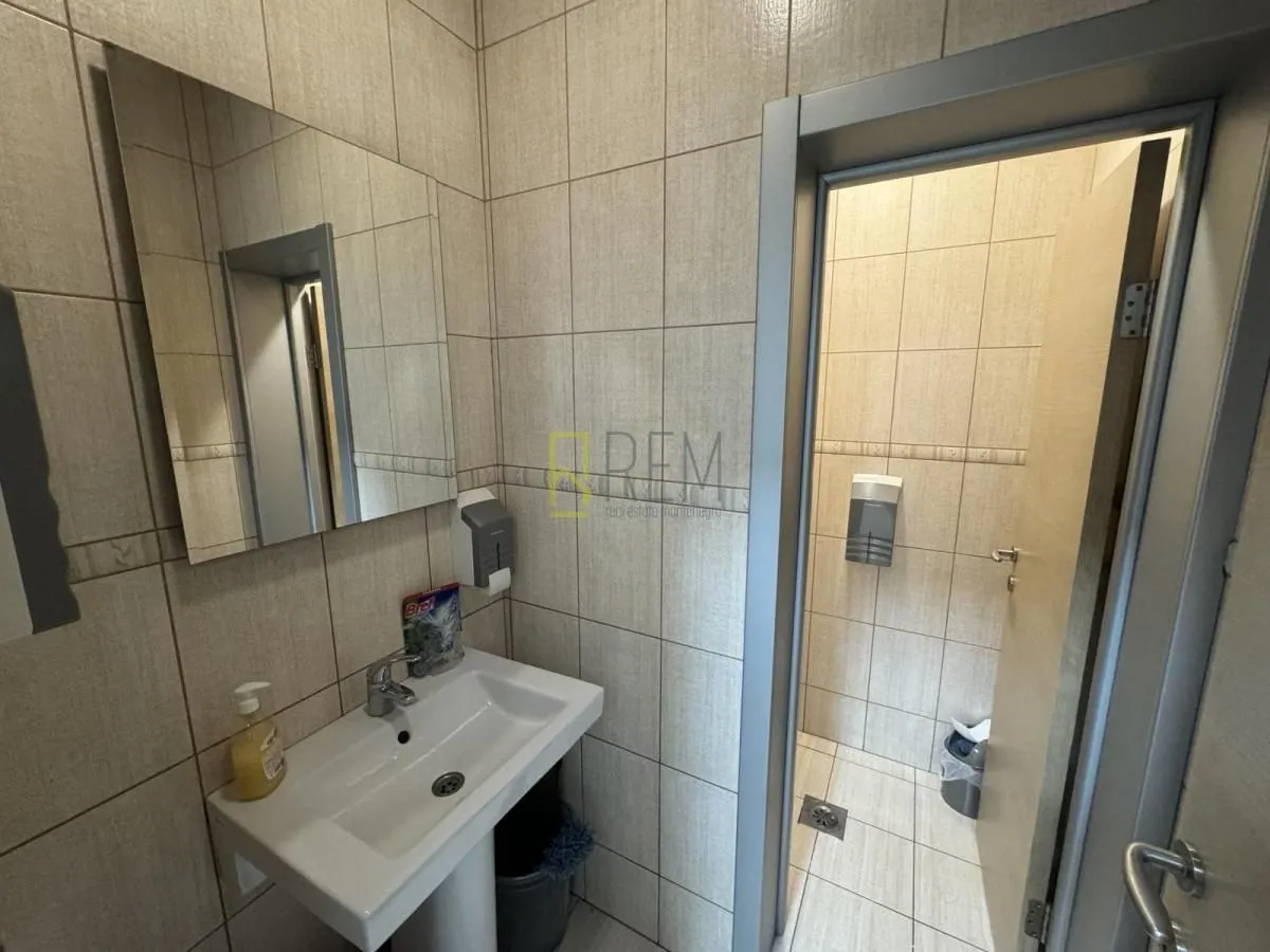 Rent, office space, 120m², Preko Morače, Podgorica