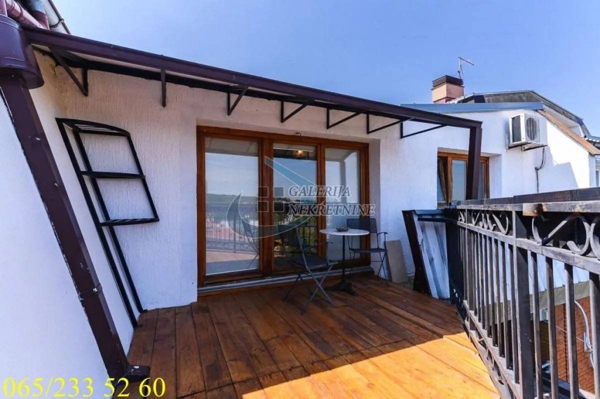 Izdavanje, trosoban stan, 96m², Lion, Zvezdara Sve Podlokacije