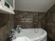 Izdavanje, trosoban stan, 100m², Ledine, Beograd - image 10