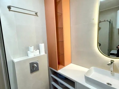 Izdavanje, dvosoban stan, 52m², New City, Podgorica - image 9