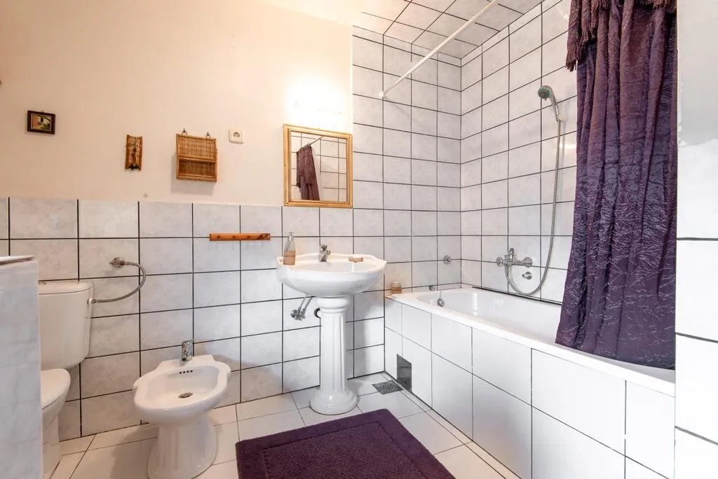 Prodaja, kuća, 600m², Dobre Vode, Bar