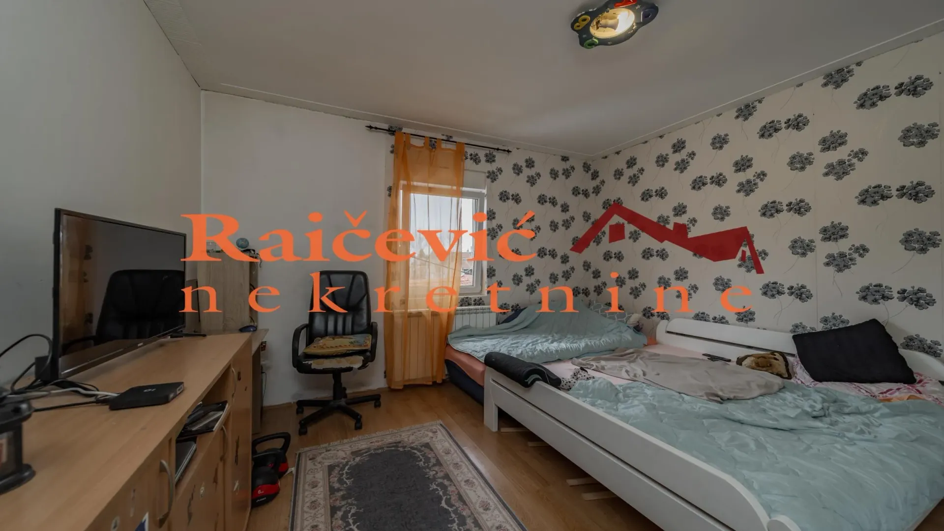 Prodaja, trosoban stan, 115m², Petlovo Brdo, Beograd
