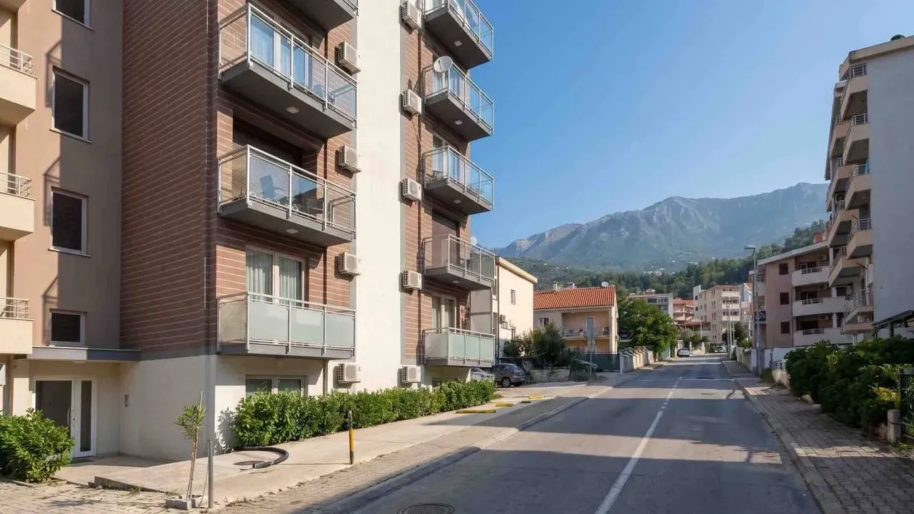 Prodaja, jednosoban stan, 43m², Budva okolina, Budva