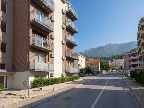 Prodaja, jednosoban stan, 43m², Budva okolina, Budva - image 1