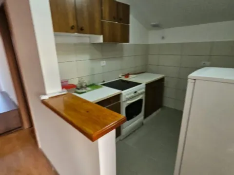 Izdavanje, dvosoban stan, 50m², Stari Aerodrom, Podgorica - image 5