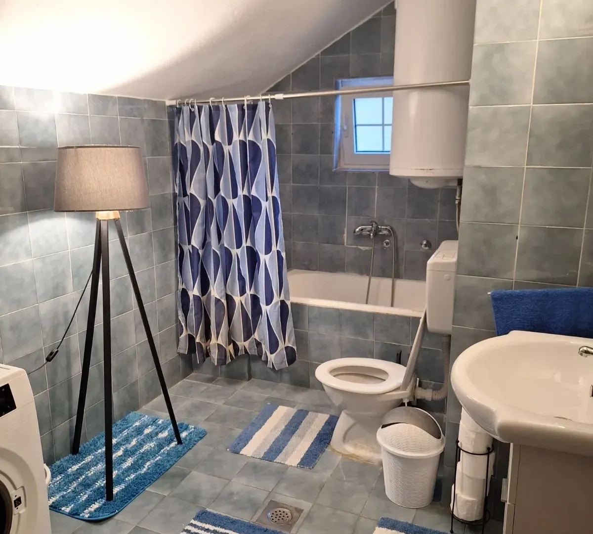 Rent, three bedroom apartment, 120m², Bečići, Budva