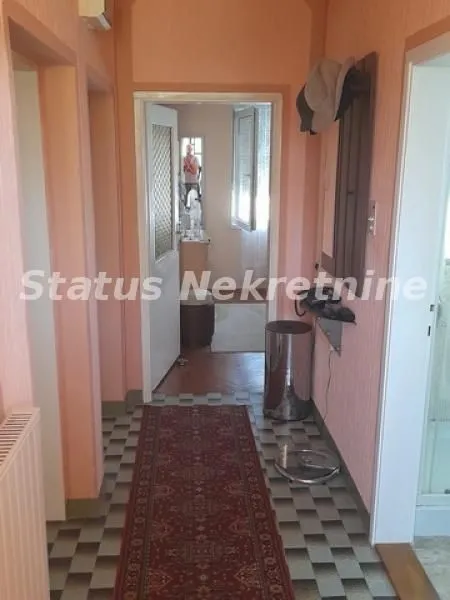Prodaja, kuća, 194m², Šid, Srbija