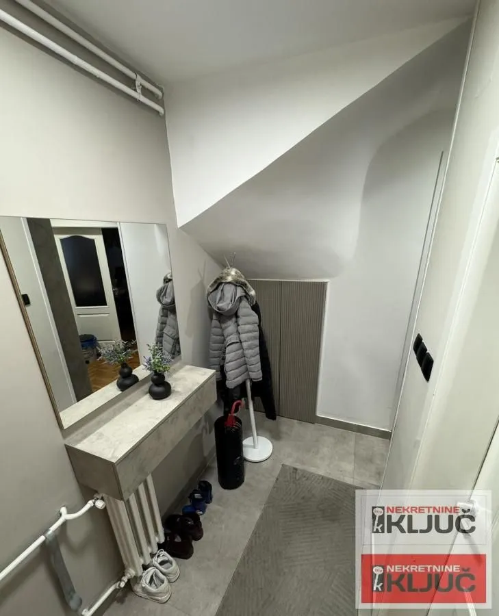 Prodaja, trosoban stan, 80m², Nova Detelinara, Novi Sad Sve Podlokacije