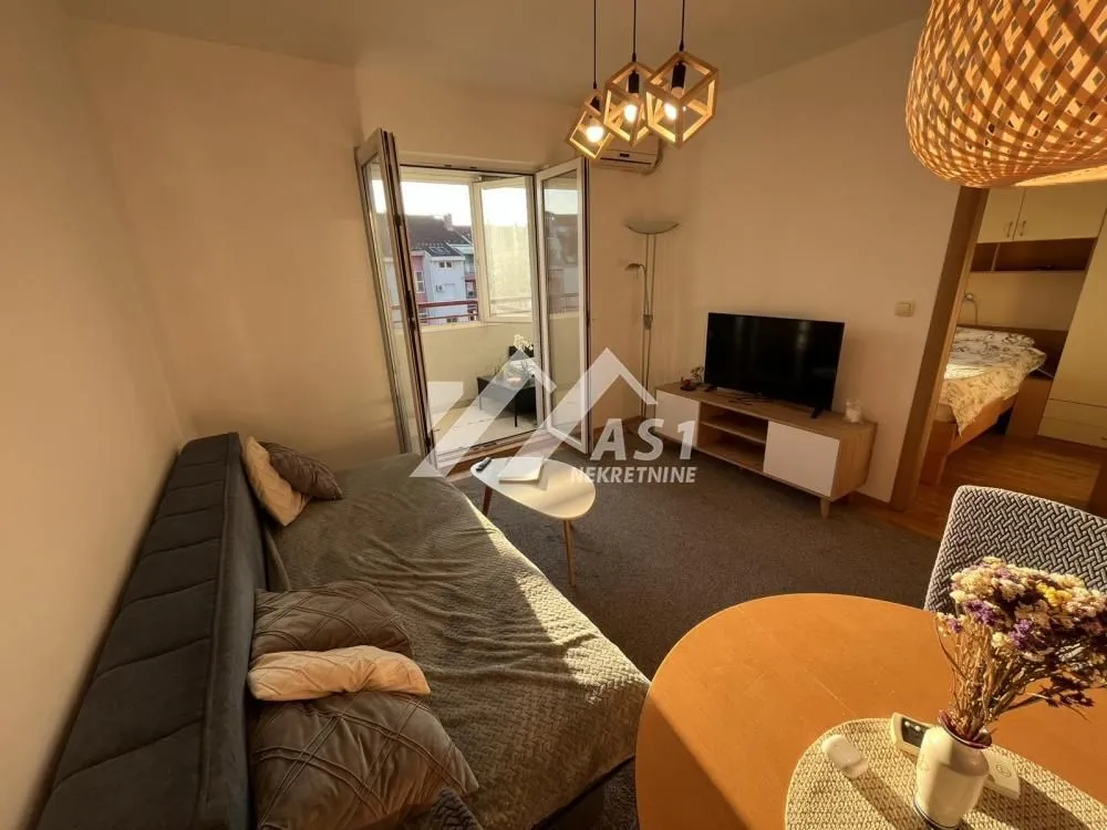 Izdavanje, jednosoban stan, 34m², Nova Detelinara, Novi Sad Sve Podlokacije