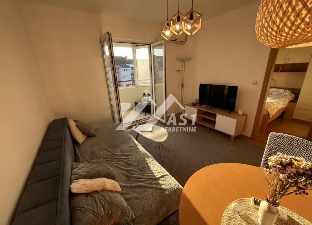 Izdavanje, jednosoban stan, 34m², Nova Detelinara, Novi Sad Sve Podlokacije