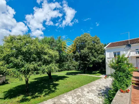 Rent, house, 270m², Mareza, Podgorica - image 3