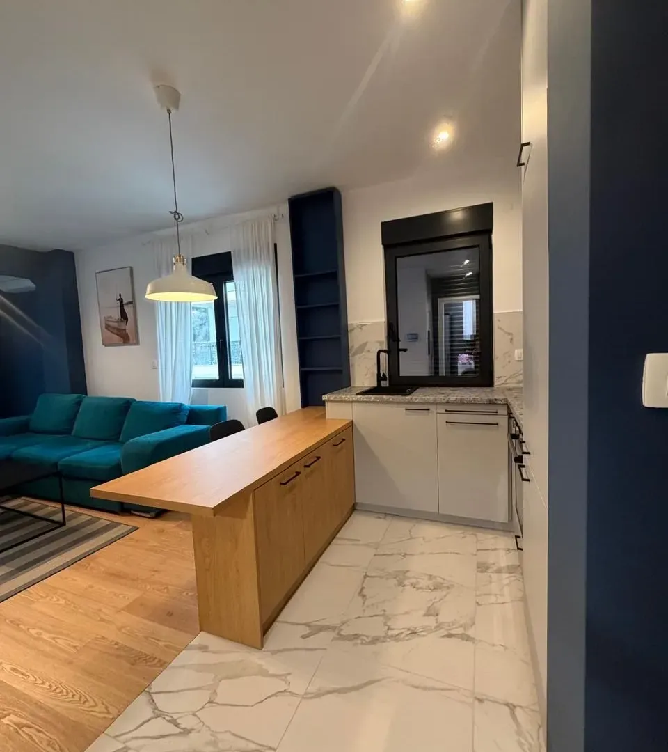 Izdavanje, jednosoban stan, 45m², Bijela, Herceg Novi