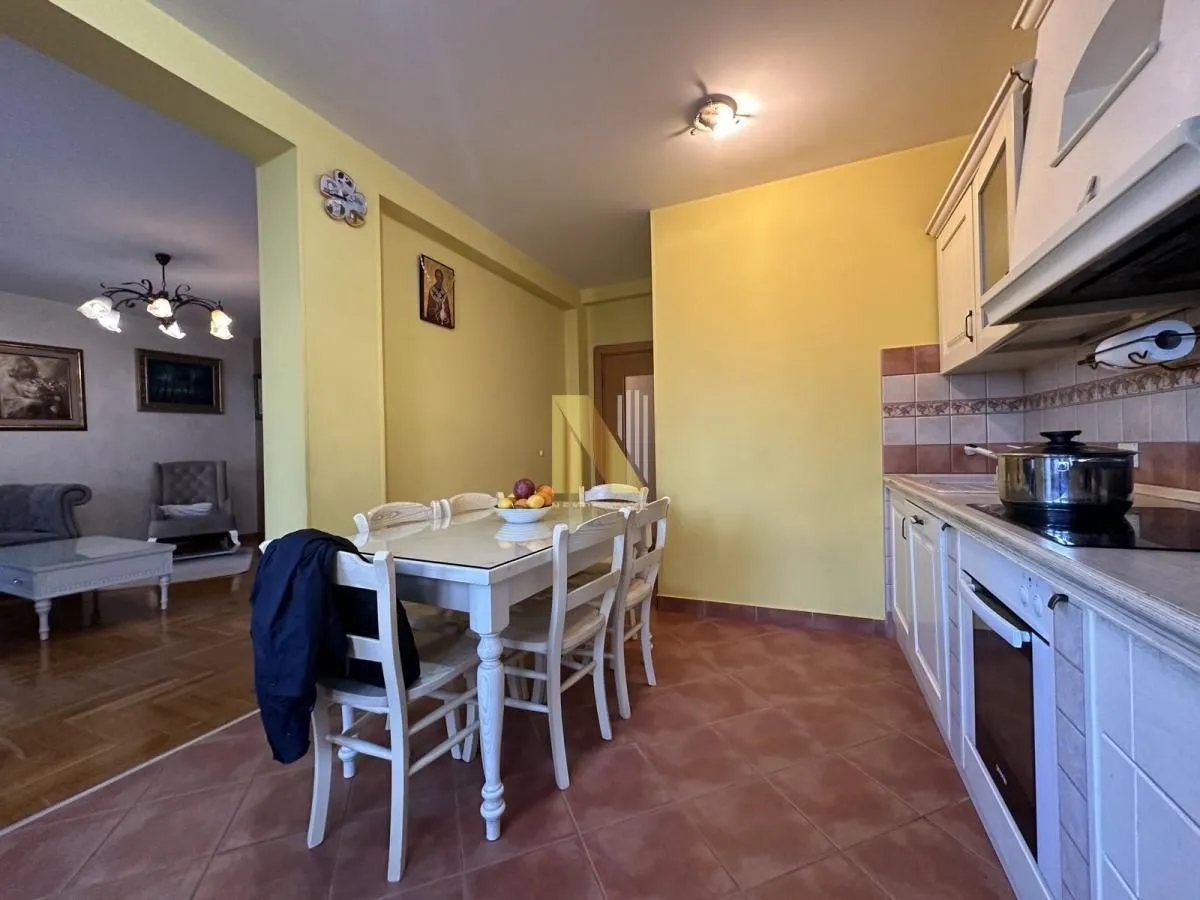 Prodaja, trosoban stan, 97m², Centar, Novi Sad