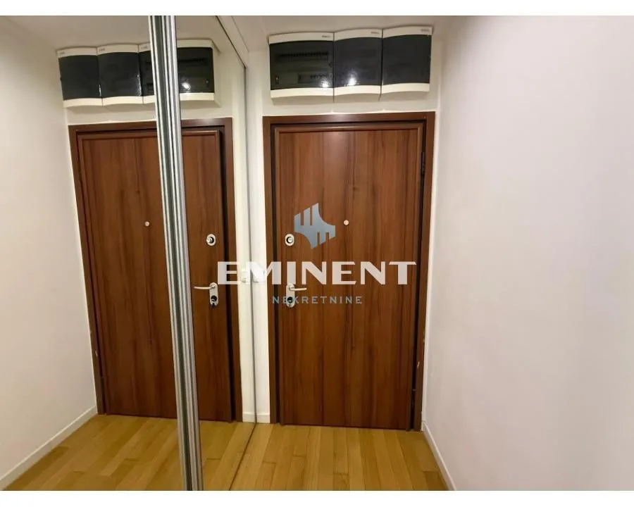 Izdavanje, dvosoban stan, 55m², Novi Beograd Blok 67, Novi Beograd Sve Podlokacije