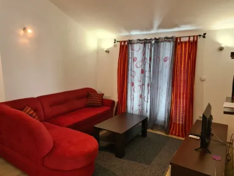 Izdavanje, jednosoban stan, 45m2, Lastva Grbaljska, Kotor