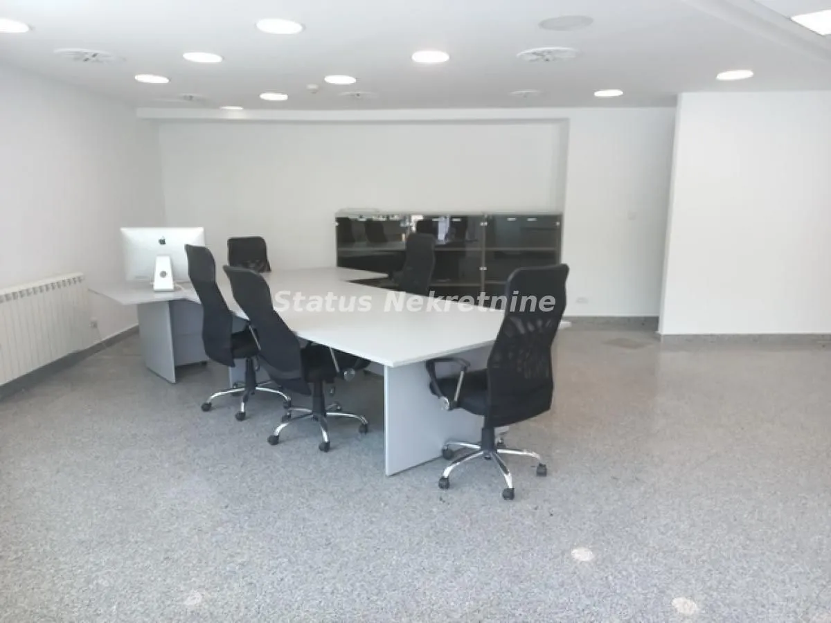 Sale, office space, 90m², Sajmište, Novi Sad