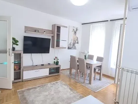 Stan in Gradska Bolnica